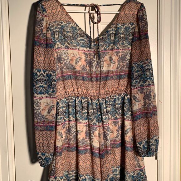 Venus Sheer Long Sleeve Short Romper - Picture 7 of 8